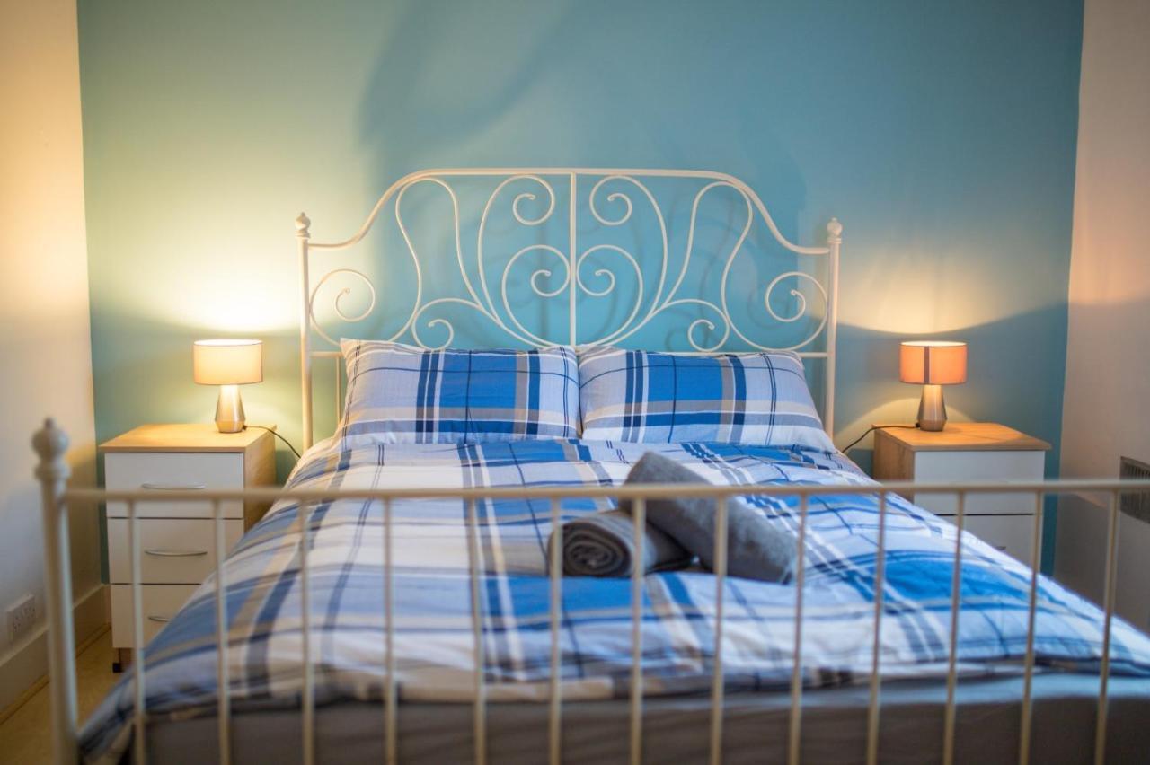 Exclusive Offers L Last-Minute Specials L Parking Free L Double Bed House L Uk L Gaming Room L Komfy 3 Bedroom Cottage With Riverview L Perfect For Short Or Long Stays Ридинг Экстерьер фото