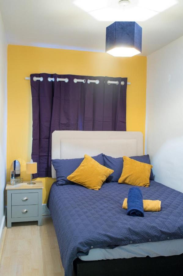 Exclusive Offers L Last-Minute Specials L Parking Free L Double Bed House L Uk L Gaming Room L Komfy 3 Bedroom Cottage With Riverview L Perfect For Short Or Long Stays Ридинг Экстерьер фото