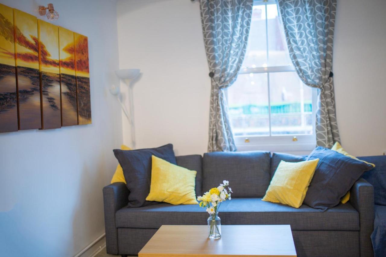 Exclusive Offers L Last-Minute Specials L Parking Free L Double Bed House L Uk L Gaming Room L Komfy 3 Bedroom Cottage With Riverview L Perfect For Short Or Long Stays Ридинг Экстерьер фото
