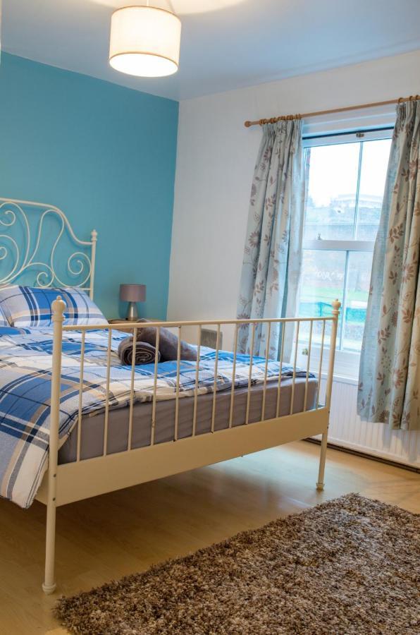 Exclusive Offers L Last-Minute Specials L Parking Free L Double Bed House L Uk L Gaming Room L Komfy 3 Bedroom Cottage With Riverview L Perfect For Short Or Long Stays Ридинг Экстерьер фото