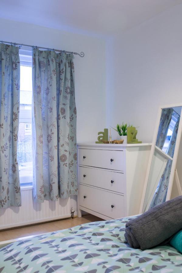 Exclusive Offers L Last-Minute Specials L Parking Free L Double Bed House L Uk L Gaming Room L Komfy 3 Bedroom Cottage With Riverview L Perfect For Short Or Long Stays Ридинг Экстерьер фото